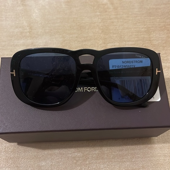 Tom Ford sunglasses NWT - Picture 2 of 4